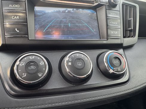 Used 2016 Toyota RAV4 LE image 27