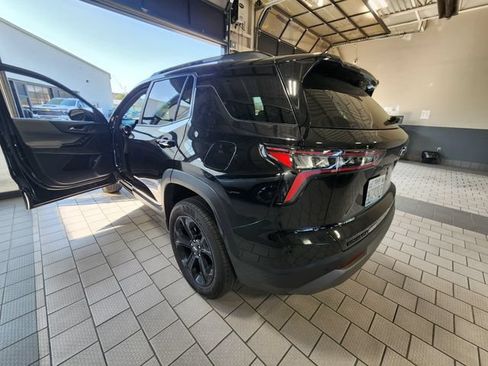 Used 2026 Chevrolet Equinox LT w/ Convenience Package II FWD image 6