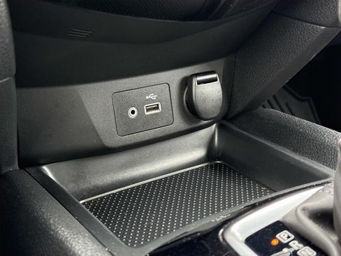 Used 2019 Nissan Rogue Sport SV FWD image 12