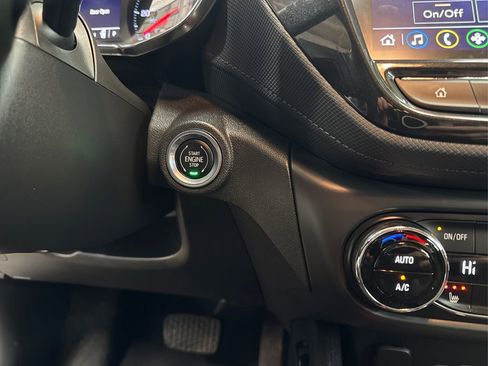 Used 2023 Chevrolet TrailBlazer LT w/ Convenience Package image 29