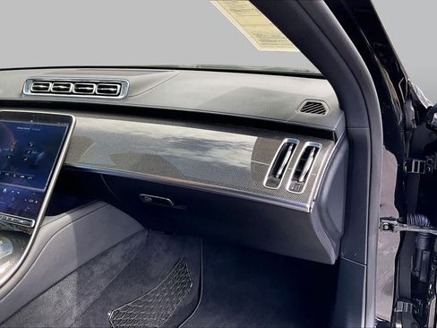 Used 2025 Mercedes-Benz S 500 4MATIC image 19