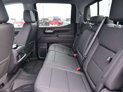 New 2026 GMC Sierra 1500 SLT w/ SLT Premium Package image 16