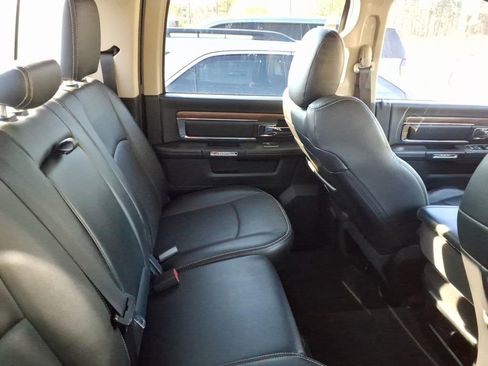 Used 2015 RAM 2500 Laramie w/ Black Appearance Group image 9