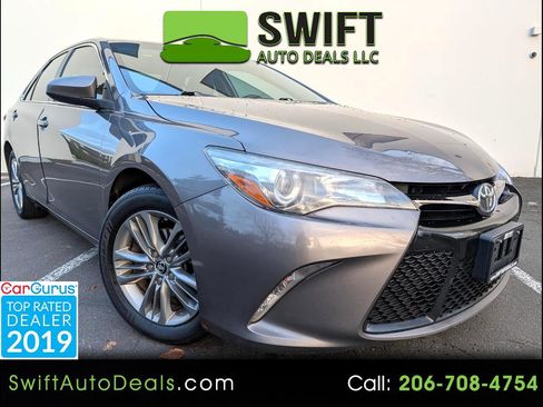Used 2015 Toyota Camry SE image 1