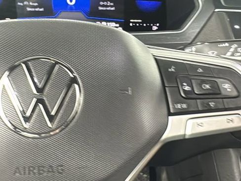 Used 2022 Volkswagen Tiguan SE image 24