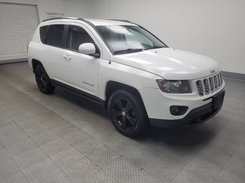 Used 2014 Jeep Compass Latitude AWD/4WD image 11