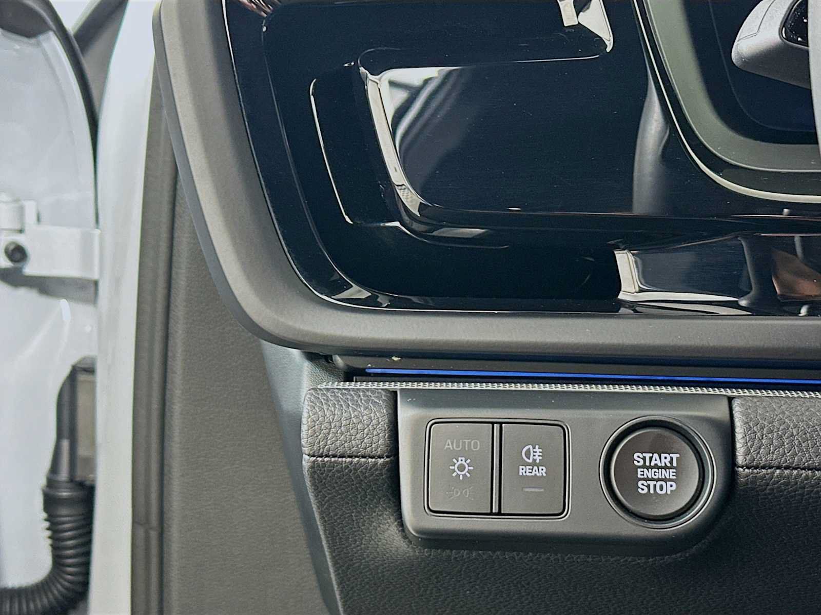 Certified 2025 Porsche Panamera RWD image 13