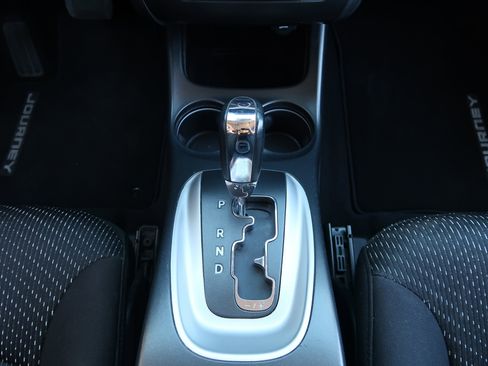 Used 2015 Dodge Journey SE w/ Flexible Seating Group image 19