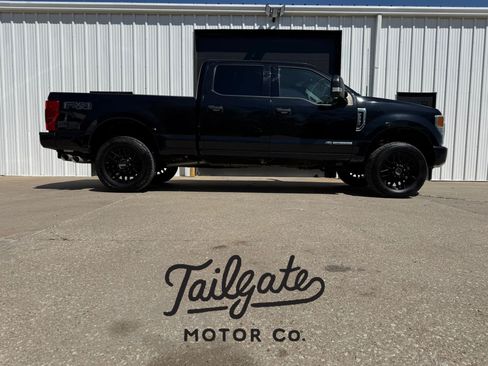 Used 2022 Ford F250 XLT w/ Black Appearance Package AWD/4WD image 1