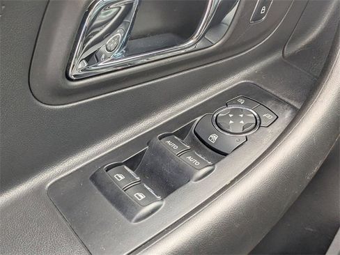 Used 2015 Ford Taurus Limited image 10