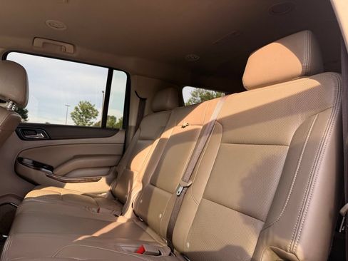 Used 2020 GMC Yukon XL SLE w/ SLE Value Package RWD image 28