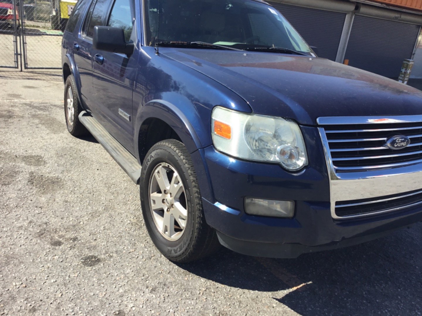 Used 2007 Ford Explorer XLT RWD image 3