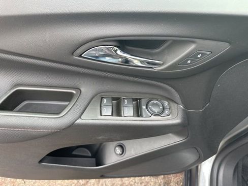 Used 2023 Chevrolet Equinox RS w/ LPO, Floor Liner Package image 14