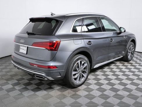 Used 2022 Audi Q5 2.0T Premium Plus w/ Premium Plus Package image 3
