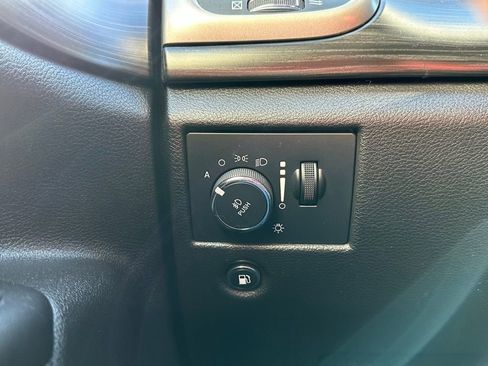 Used 2022 Jeep Grand Cherokee Laredo X image 25