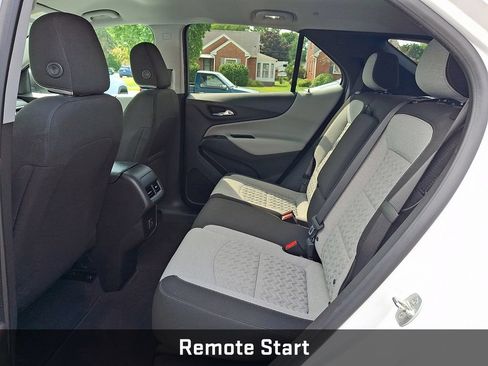 Used 2023 Chevrolet Equinox LS w/ LS Convenience Package AWD/4WD image 13