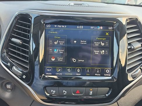 Used 2021 Jeep Cherokee Limited w/ Elite Package AWD/4WD image 69