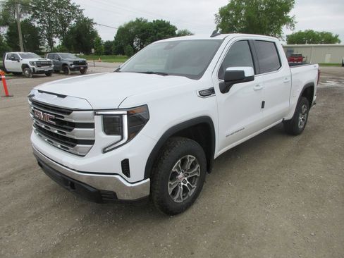 New 2026 GMC Sierra 1500 SLE AWD/4WD image 11