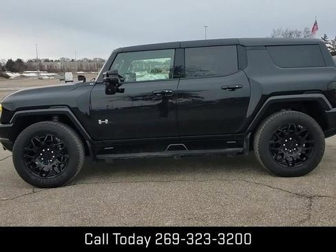 Certified 2024 GMC Hummer EV 2X w/ LPO, Illumination Package image 4