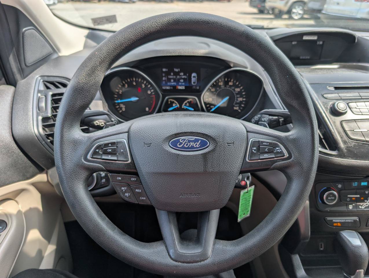 Used 2017 Ford Escape SE FWD image 18