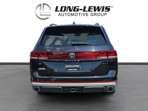 Certified 2024 Volkswagen Atlas Peak Edition SE AWD/4WD image 5