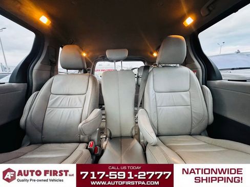 Used 2016 Toyota Sienna XLE image 16