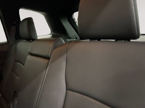 Used 2025 Honda Passport EX-L image 13