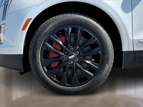 New 2025 Cadillac XT5 Sportv w/ LPO, Red Accent Package image 12