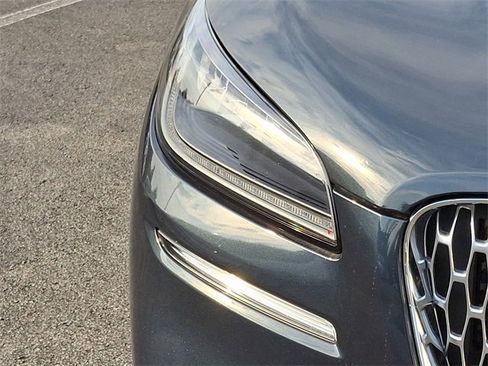 Used 2022 Lincoln Corsair Reserve w/ Elements Package image 9