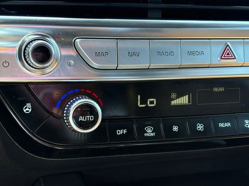 Used 2022 Kia Telluride SX w/ SX Prestige Package image 30