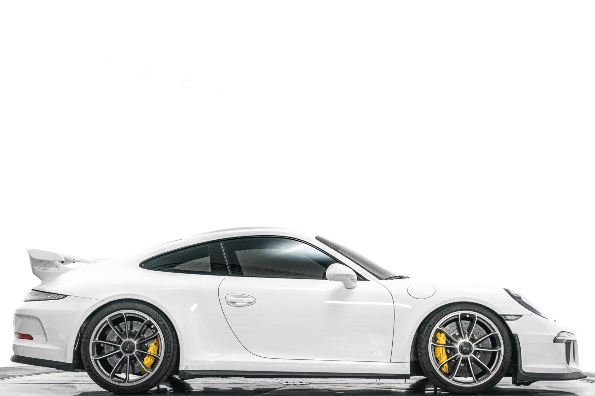 Used 2014 Porsche 911 GT3 RWD image 2