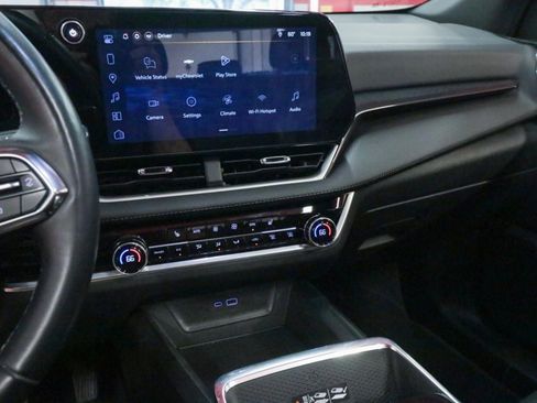 Used 2026 Chevrolet Equinox LT w/ Convenience Package II FWD image 20