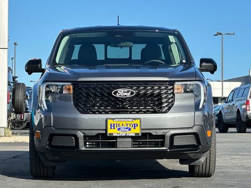 New 2025 Ford Maverick Lariat w/ Black Appearance Package image 9