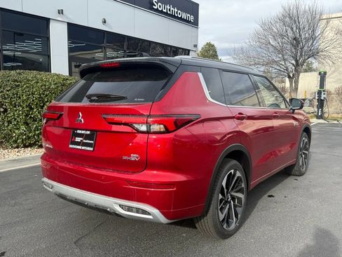 Used 2025 Mitsubishi Outlander 4WD Plug-In Hybrid image 8