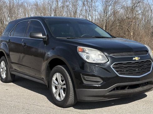 Used 2017 Chevrolet Equinox LS image 27