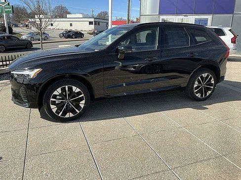 New 2026 Volvo XC60 B5 Plus w/ Climate Package AWD/4WD image 11