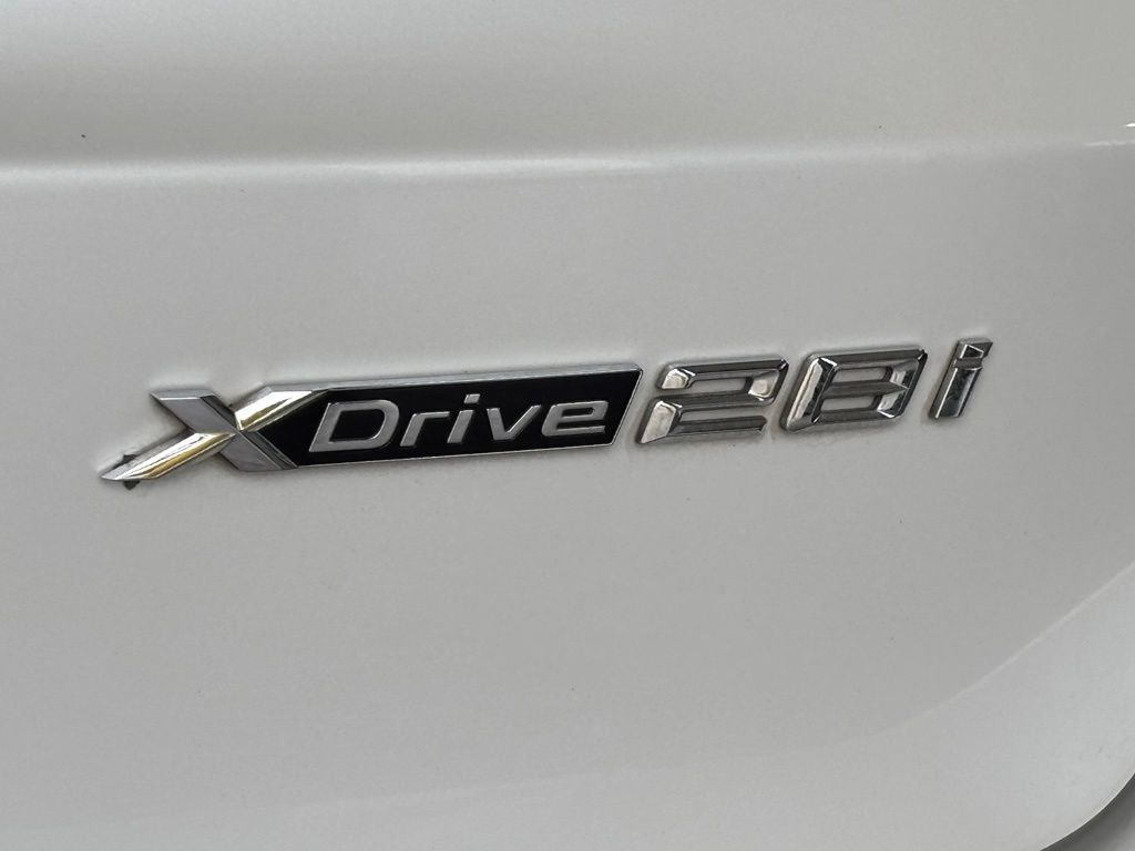 Used 2024 BMW X1 xDrive28i AWD/4WD image 12