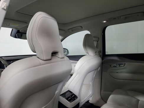 Certified 2024 Volvo XC90 B5 Plus w/ Protection Package Premier image 16