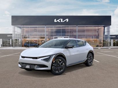 New 2025 Kia EV6 Light w/ Light LR Technology Package