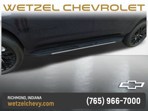 Used 2023 Chevrolet Suburban Premier w/ Advanced Technology Package AWD/4WD image 12