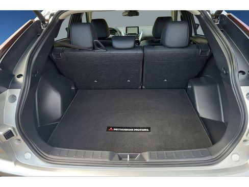 Used 2025 Mitsubishi Eclipse Cross SE image 9