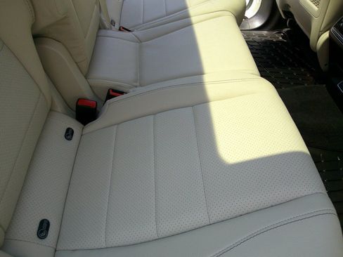 Used 2024 Mercedes-Benz GLS 450 4MATIC image 48