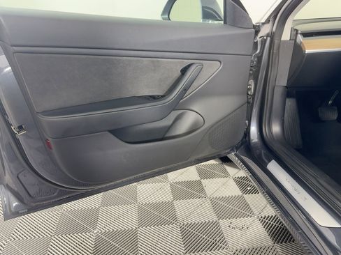 Used 2018 Tesla Model 3 Long Range image 14