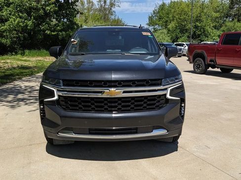 Used 2023 Chevrolet Suburban LS AWD/4WD image 8