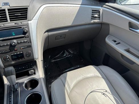 Used 2009 Chevrolet Traverse LT FWD image 17
