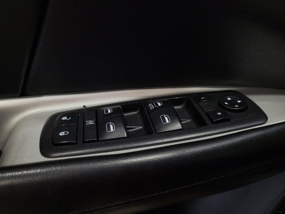 Used 2018 Dodge Journey SE FWD image 27