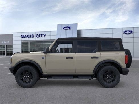 New 2025 Ford Bronco Big Bend w/ Black Diamond Package image 3