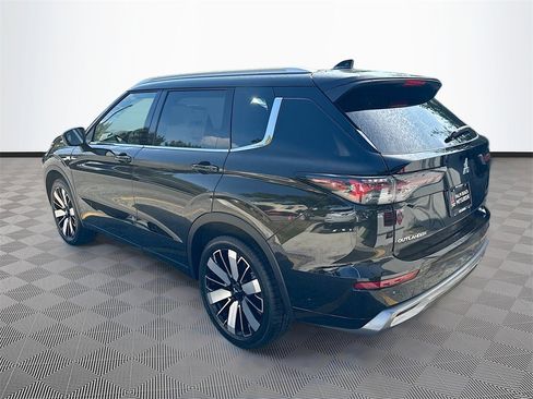 New 2026 Mitsubishi Outlander SEL image 5