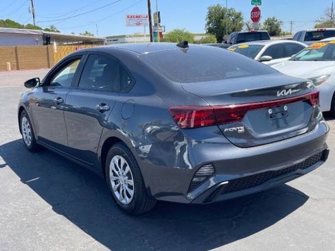 Used 2023 Kia Forte LX FWD image 5