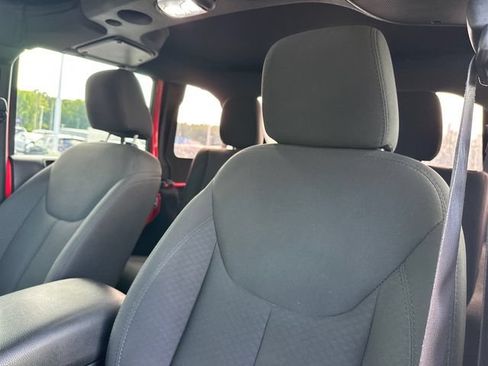 Used 2018 Jeep Wrangler Unlimited Sport S AWD/4WD image 20